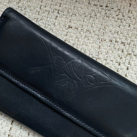 VTG Rolfs Black Leather Floral Wallet - Picture 2 of 12